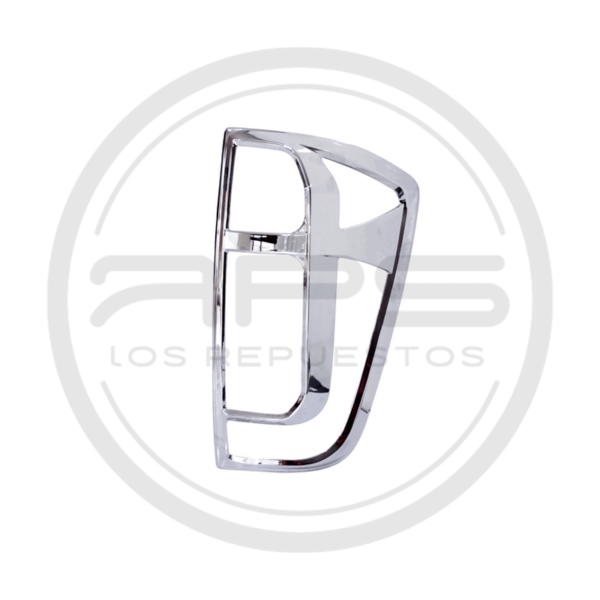 EMBELLECEDOR LAMPARA STOP CP SET NISSAN FRONTIER NP300 MODELO 2015