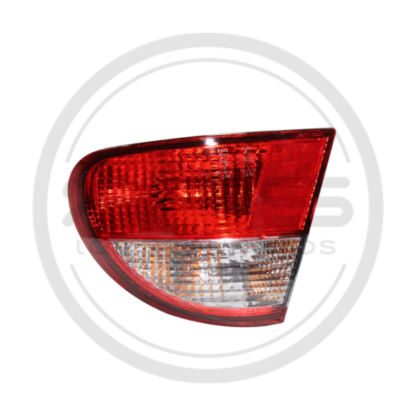 LÁMPARA STOP DERECHO EXT DAEWOO LANOS MODELO 1998 AL 2001