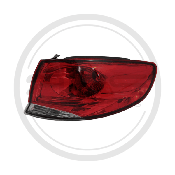 LÁMPARA STOP DERECHA EXTERNA FIAT SIENA MODELO 2011