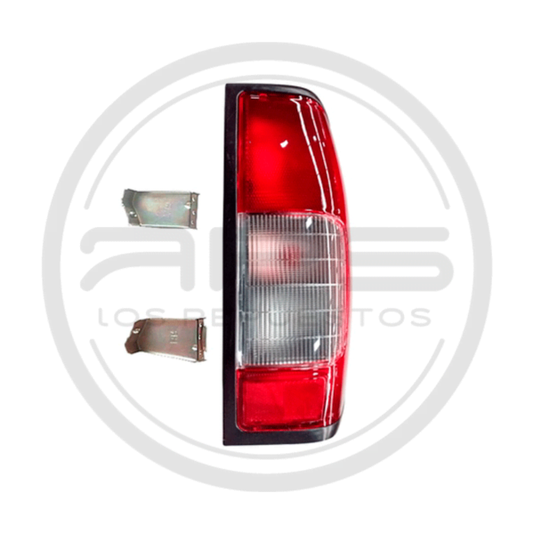 LÁMPARA STOP DERECHO NISSAN D-22 MODELO 2005 AL 2009