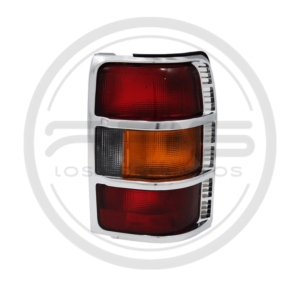 LÁMPARA STOP DERECHO CROMADO MONTERO MITSUBISHI PAJERO V33 MODELO 1993 AL 2012