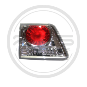 LÁMPARA STOP IZQUIERDO INTERNO TOYOTA FORTUNER MODELO 2012 AL 2015