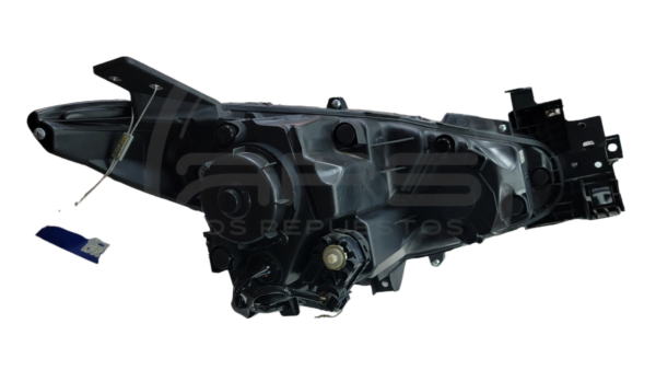 KIT DE FAROLAS MAZDA 3 SKY ACTIVE MODELO 2015 AL 2020 - Imagen 2