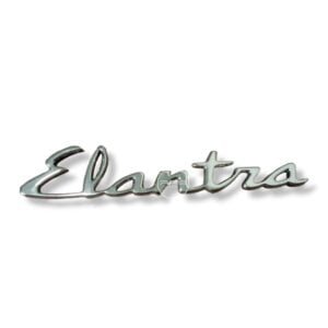 EMBLEMA ELENTRA CURSIVO "TIBURON BAÚL" Hyundai