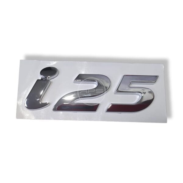 EMBLEMA I25 CROMADO "HYUNDAI" ACCENT MODELO 2012.