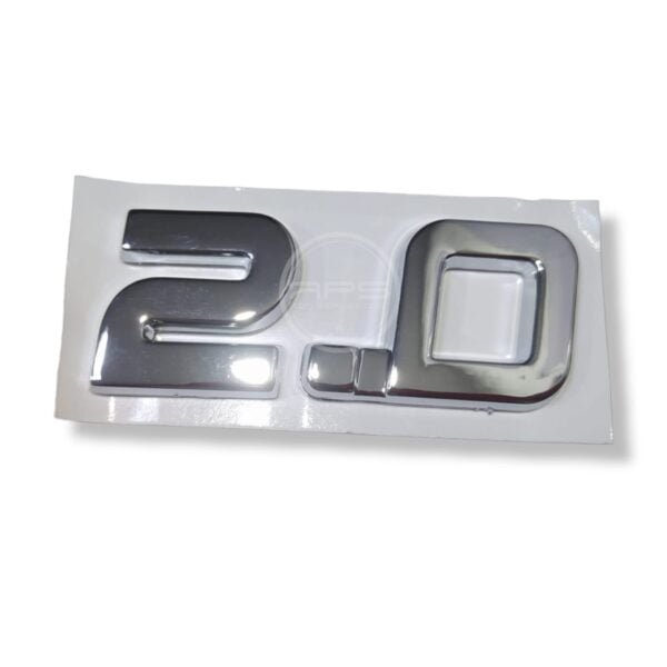 EMBLEMA 2.0 CROMADO "RENAULT" DUSTER/OTROS.