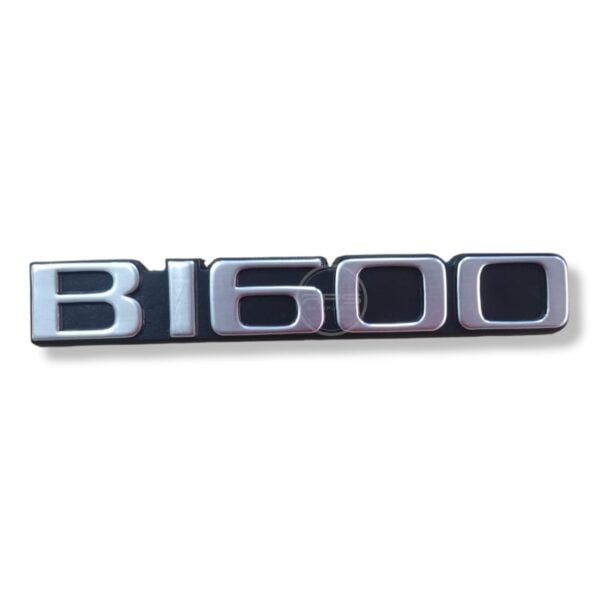 EMBLEMAS B1600 "Lateral" (MAZDA B1600) Guarda Barros